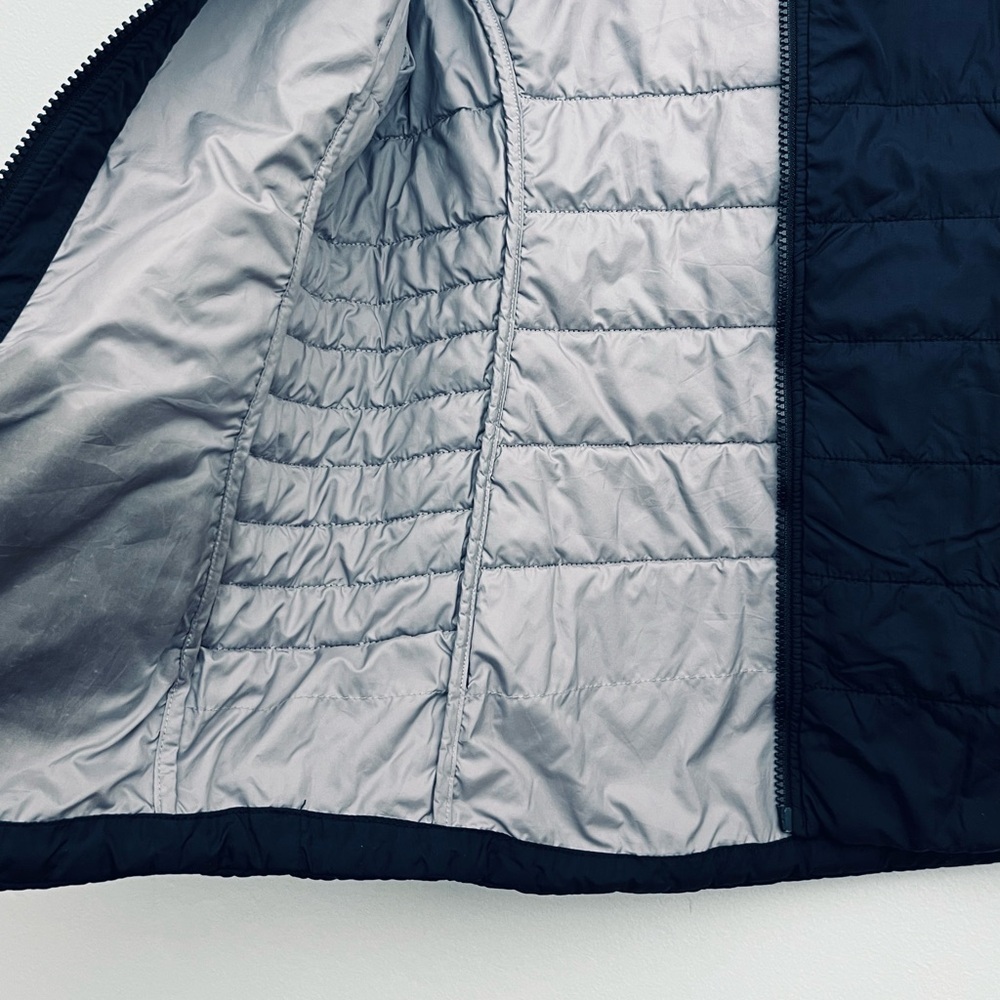 The North Face Girls 14/16 Insulated Puffer Jacket Black Lightweight Zip Coat - Picture 5 of 9